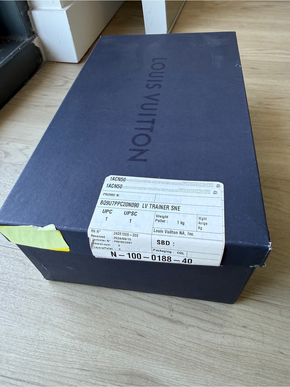Louis Vuitton Kids Electric Blue Checkerboard Sneaker - Picture 12 of 12